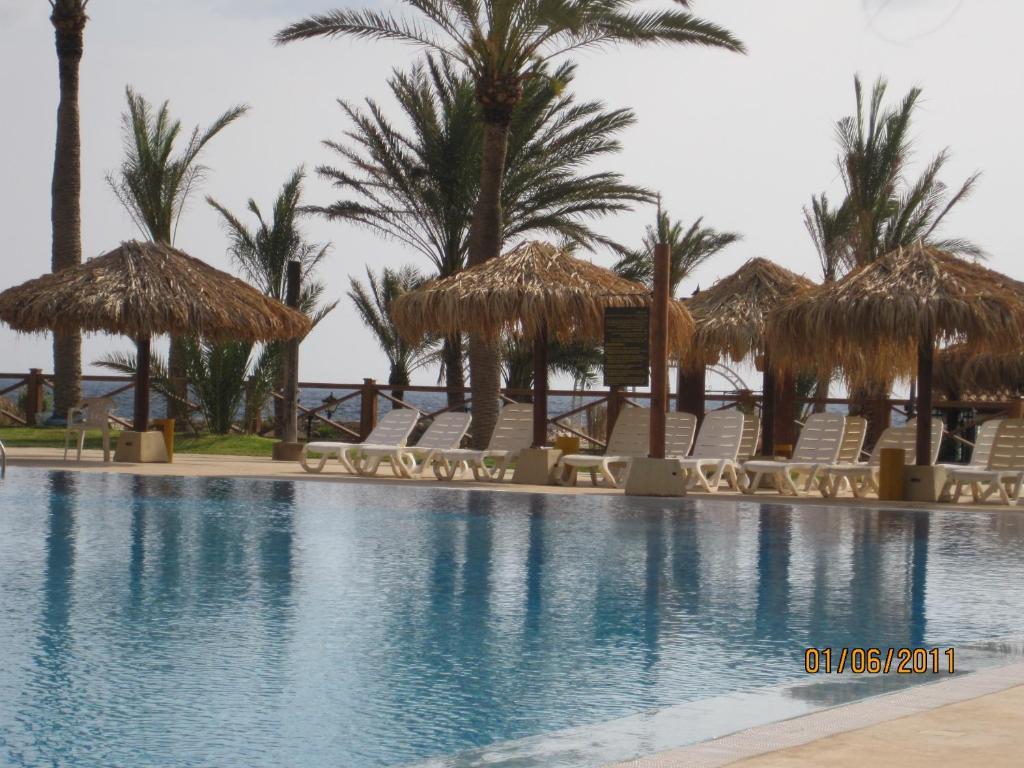 Sawary Beach Hotel Batroun Extérieur photo