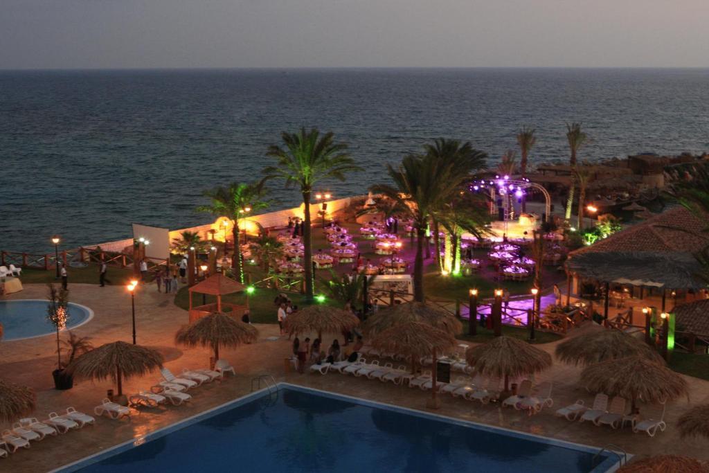 Sawary Beach Hotel Batroun Extérieur photo