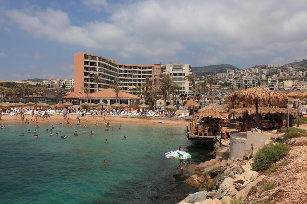 Sawary Beach Hotel Batroun Extérieur photo
