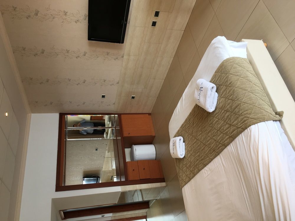Sawary Beach Hotel Batroun Extérieur photo